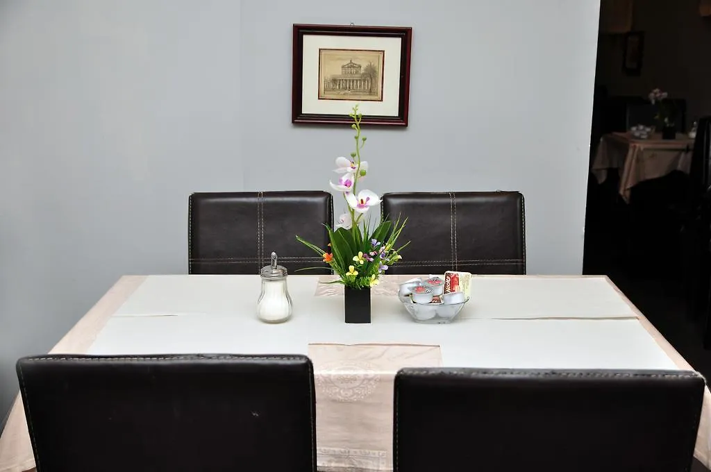 La Luna Romana Guest house Rome