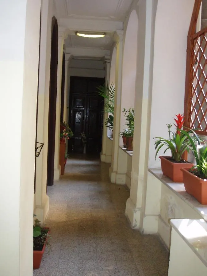 La Luna Romana Guest house