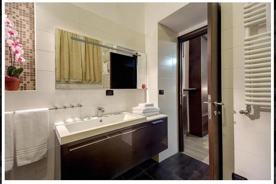 La Luna Romana Guest house